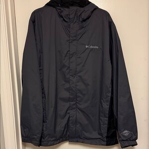 Columbia Men's Dark Gray Raincoat